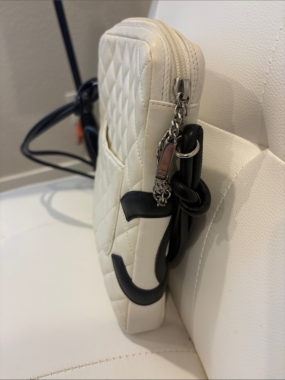 Chanel 🔥 Quilted CC Large Cambon Crossbody Shoulder Black White Great Condition - Picture 8 of 14